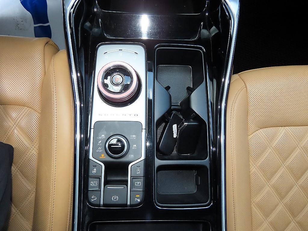Kia Sorento — photo 11