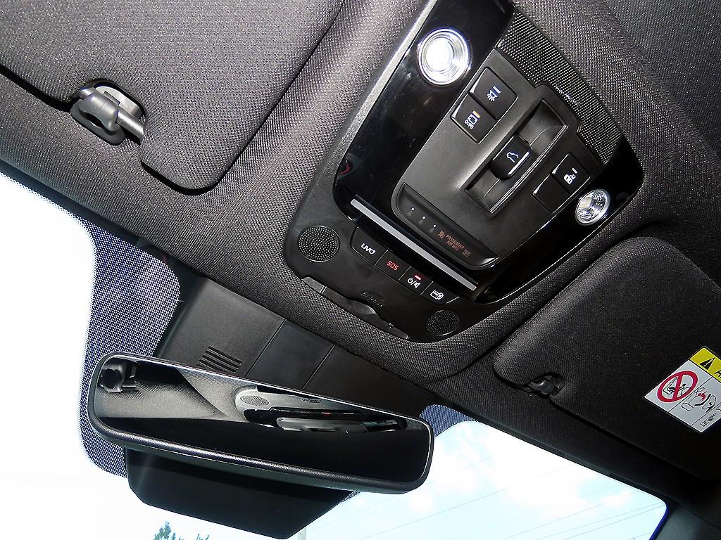 Kia Sorento — photo 13