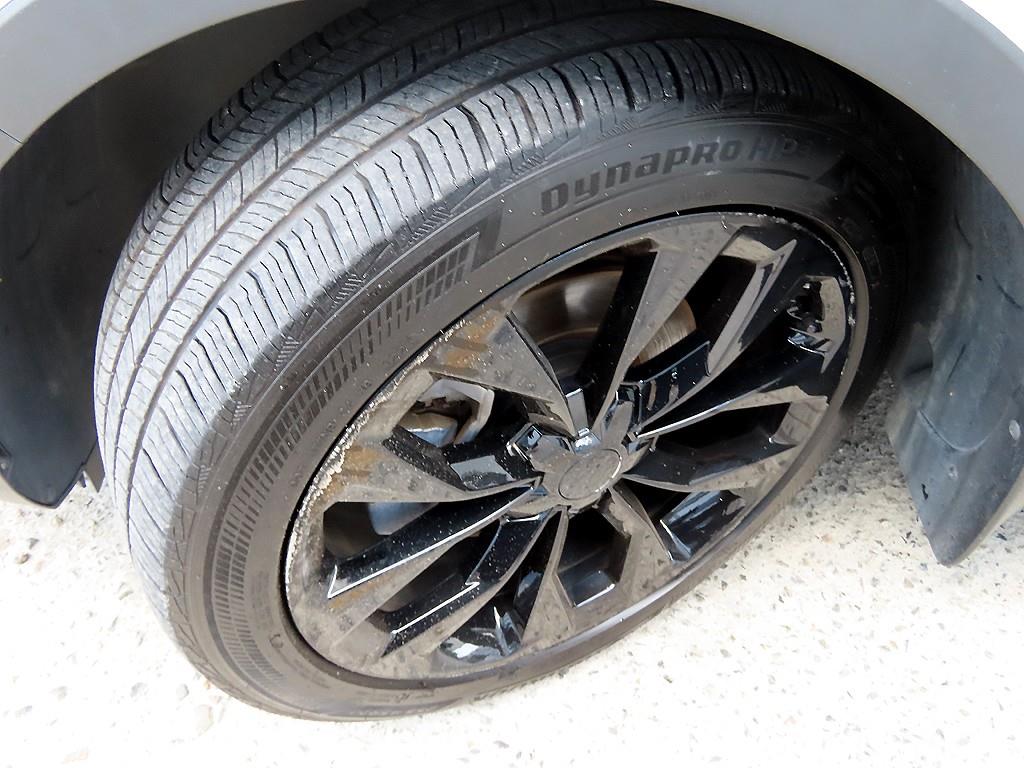 Kia Sorento — photo 20