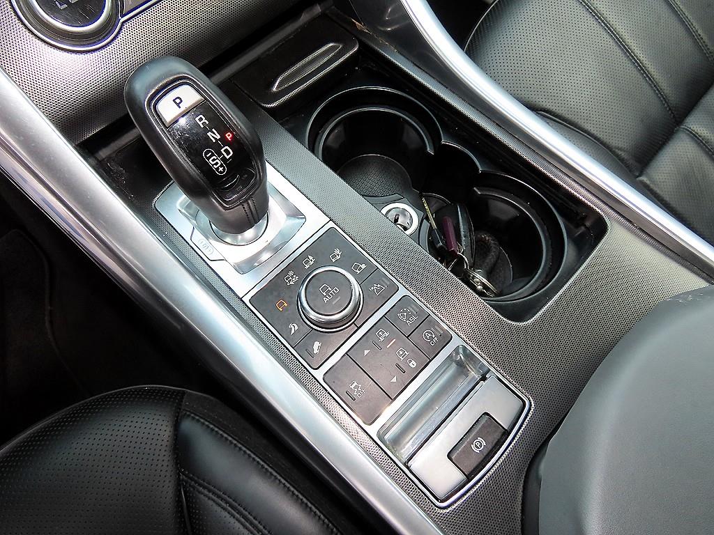 Land Rover Range Rover Sport — photo 11