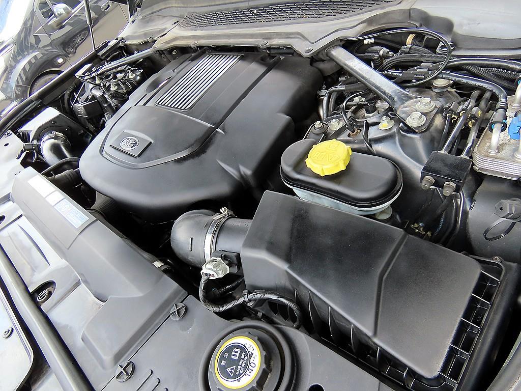 Land Rover Range Rover Sport — photo 19