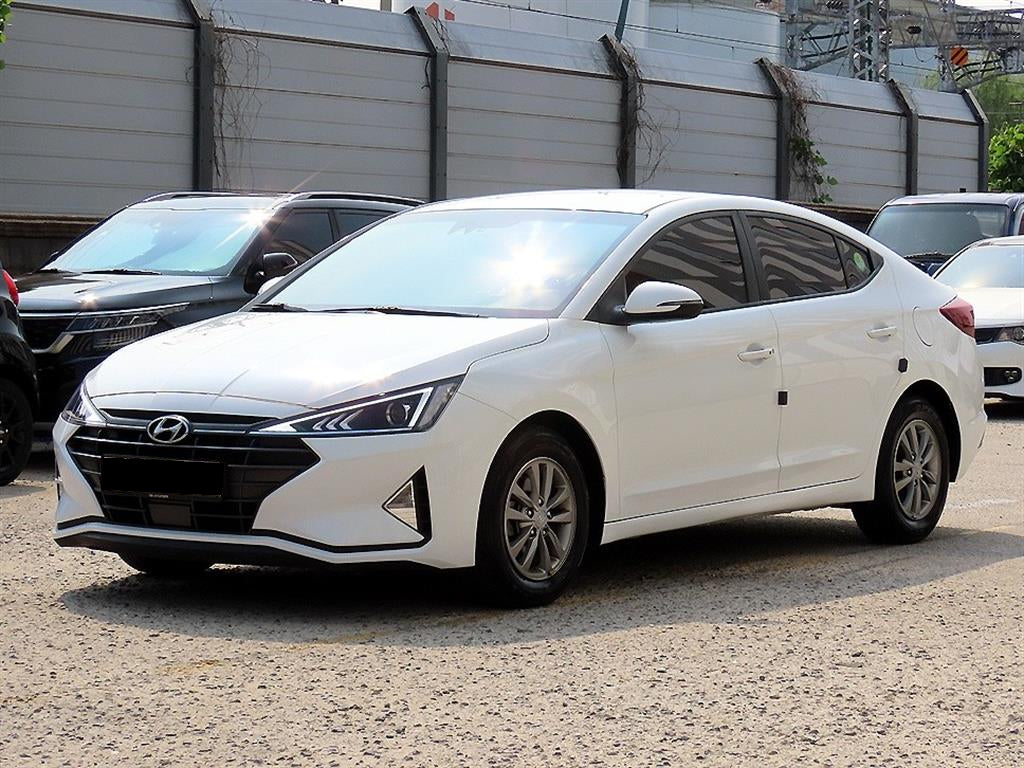 Hyundai Avante — photo 02