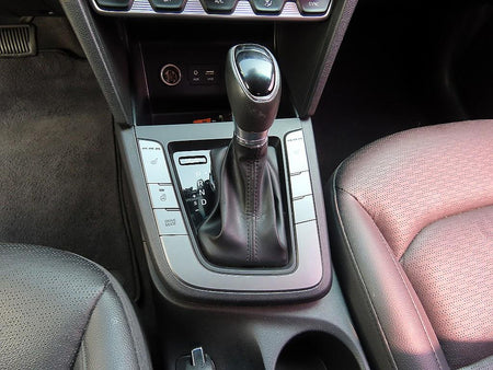 Hyundai Avante — photo 10