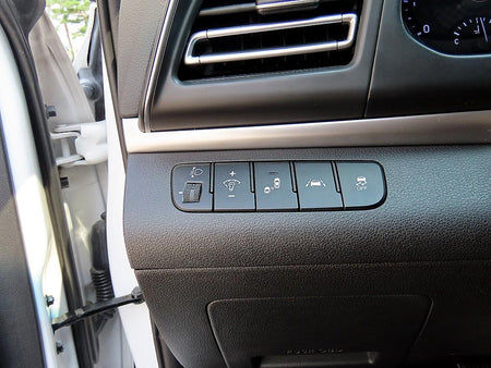 Hyundai Avante — photo 12