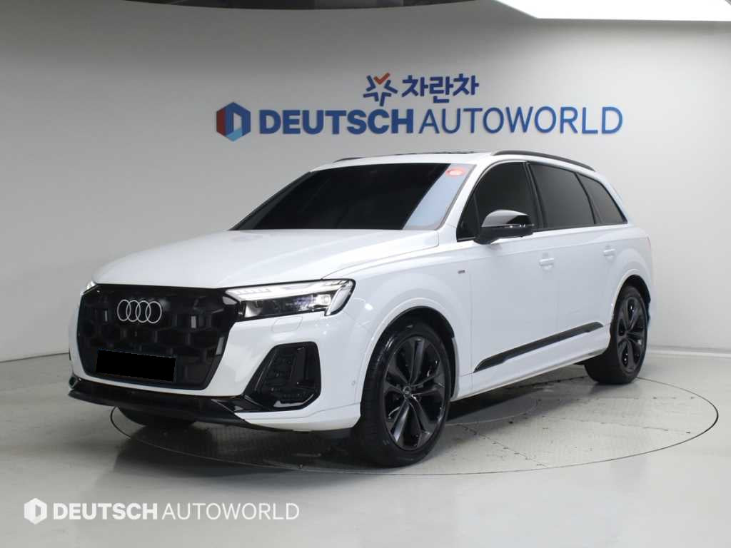 Audi Q7 — photo 01
