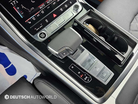 Audi Q7 — photo 09
