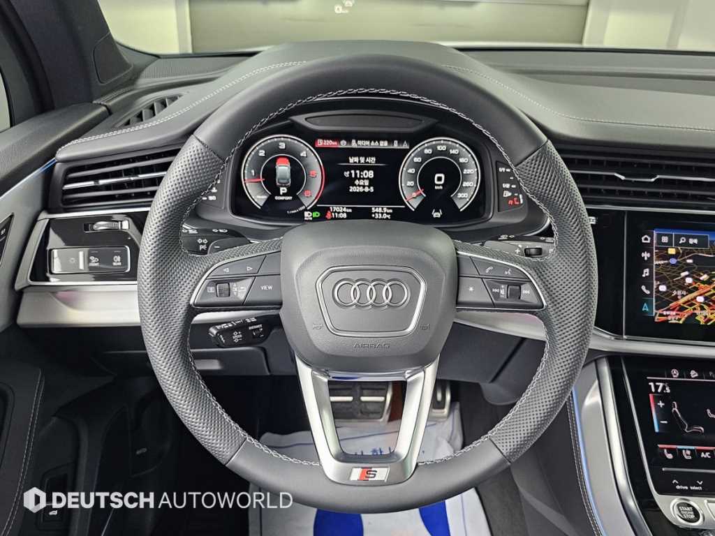 Audi Q7 — photo 13