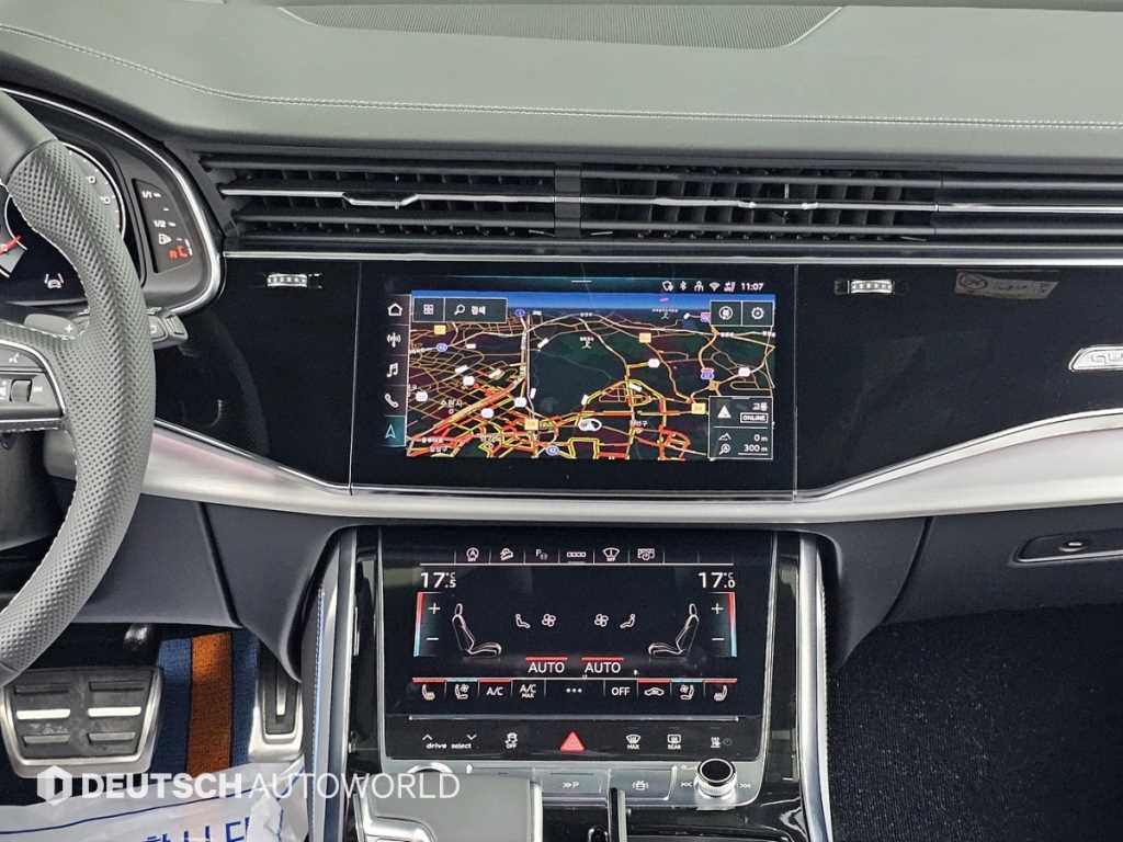 Audi Q7 — photo 14