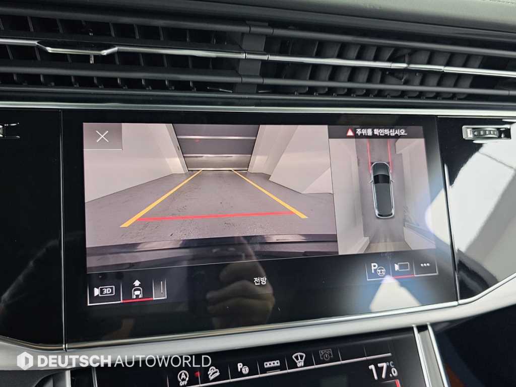 Audi Q7 — photo 15