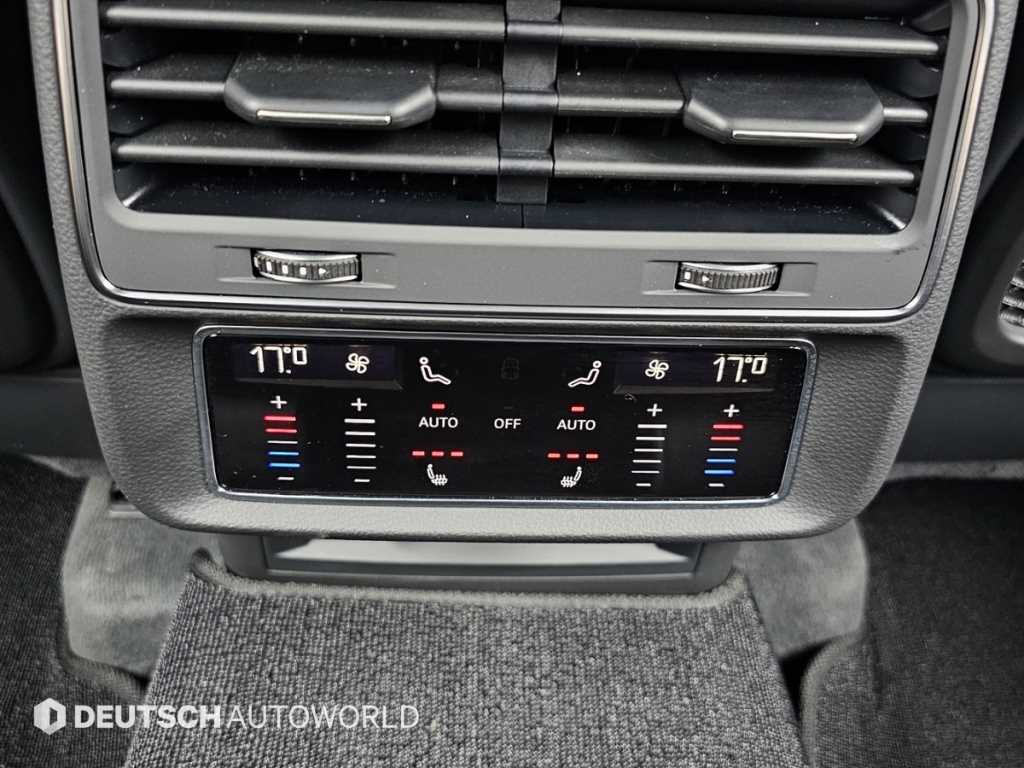 Audi Q7 — photo 16