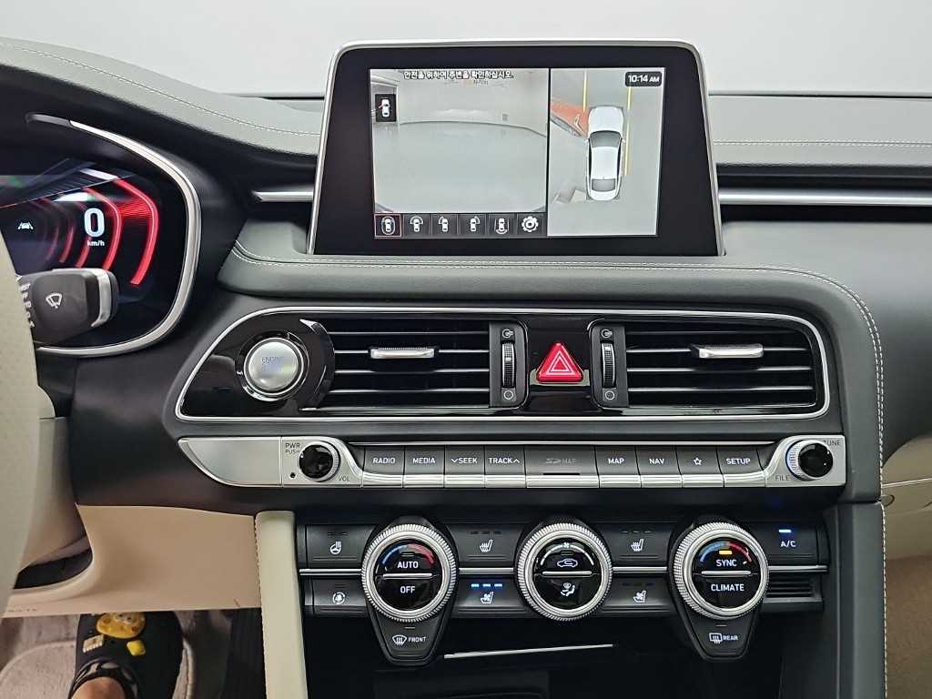 Genesis G70 — photo 10