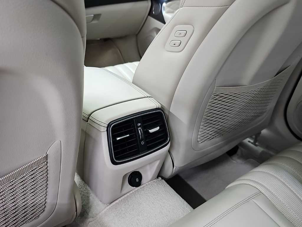 Genesis G70 — photo 13