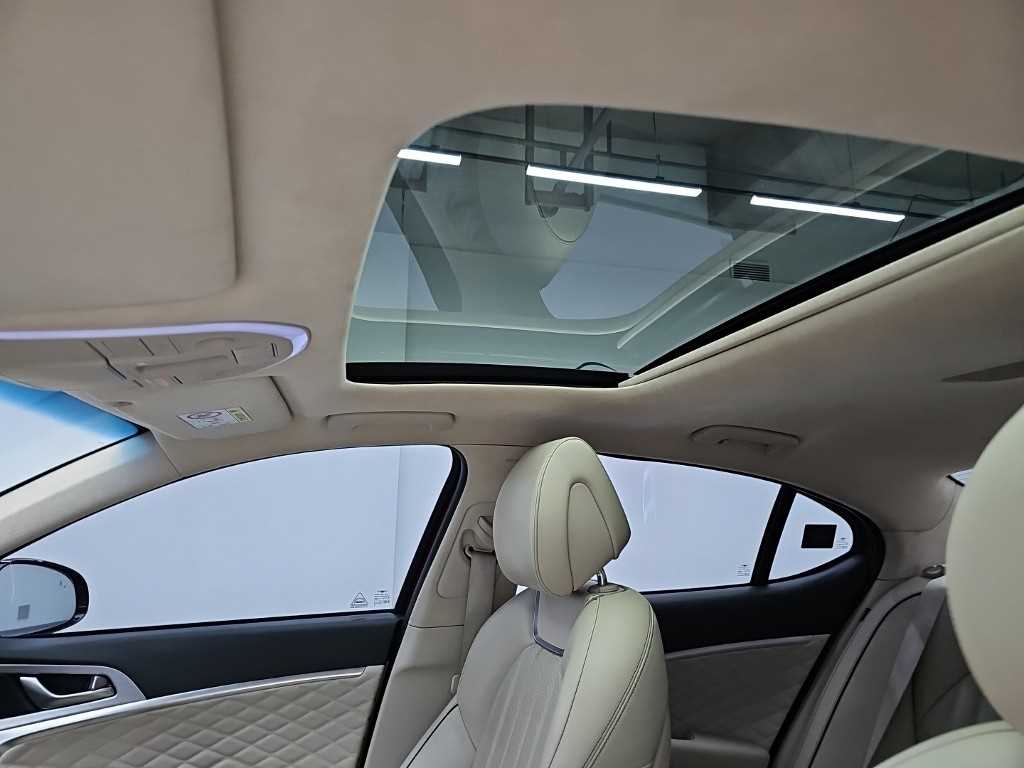 Genesis G70 — photo 15