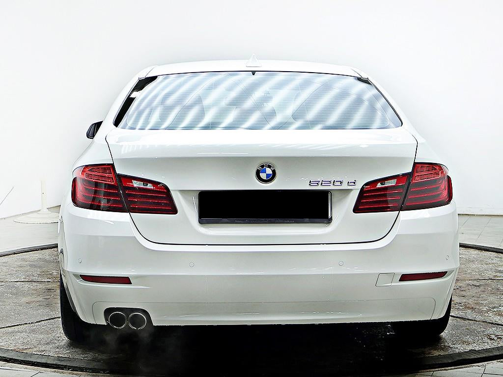 BMW 5-Series — photo 03