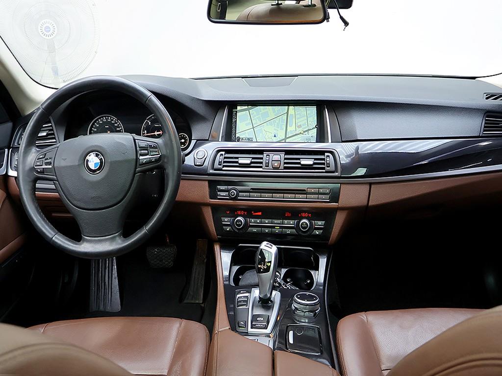 BMW 5-Series — photo 05