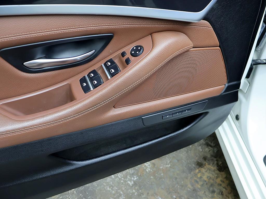 BMW 5-Series — photo 13