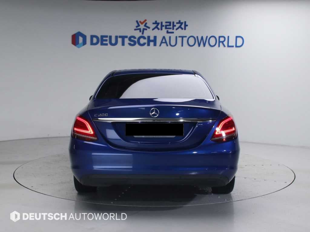Mercedes-Benz C-Class — photo 04
