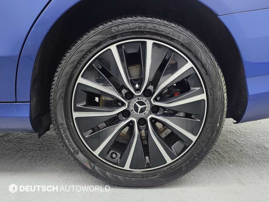 Mercedes-Benz C-Class — photo 05