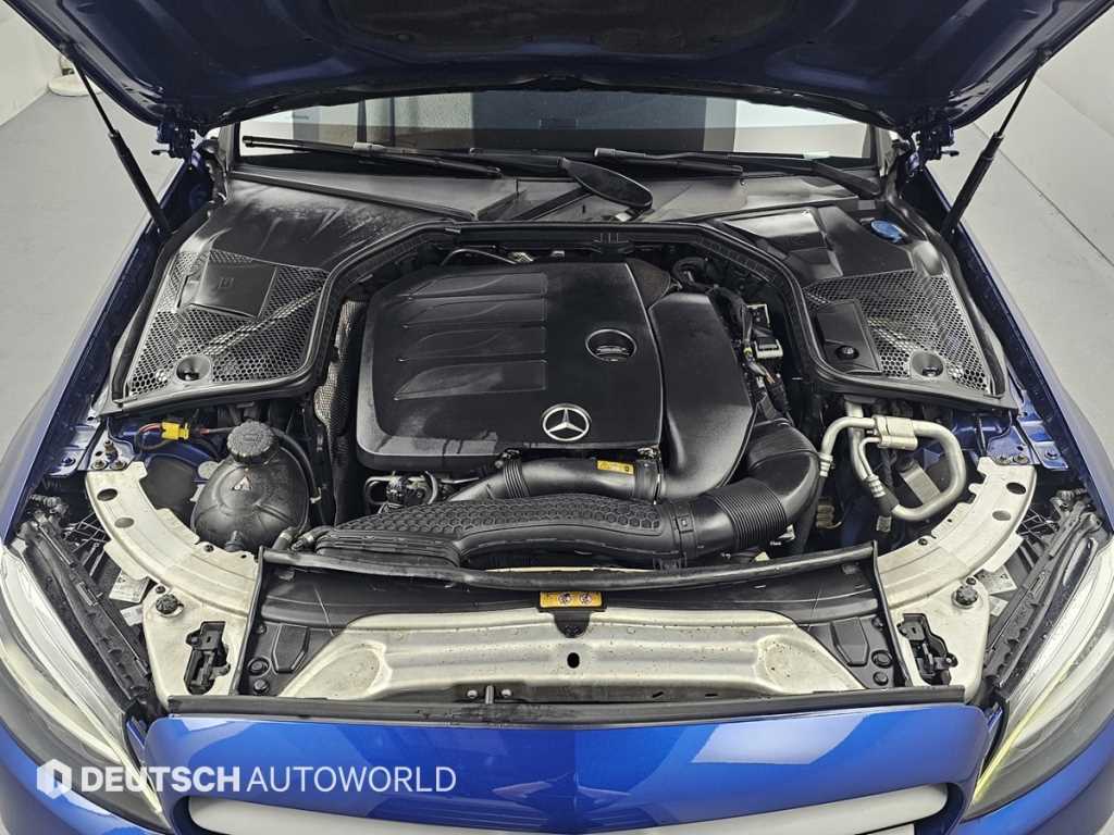 Mercedes-Benz C-Class — photo 06