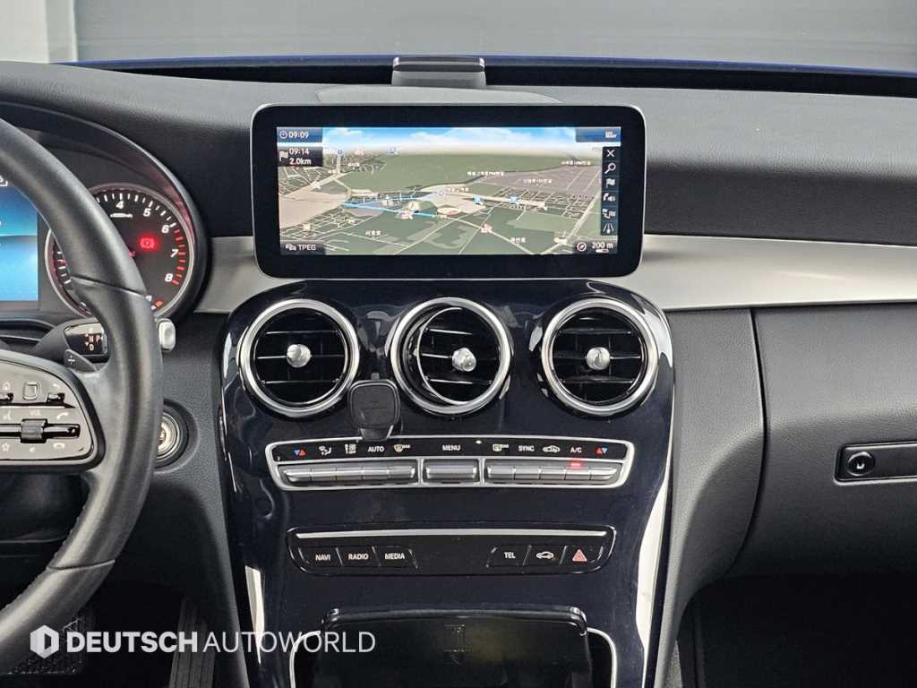 Mercedes-Benz C-Class — photo 14