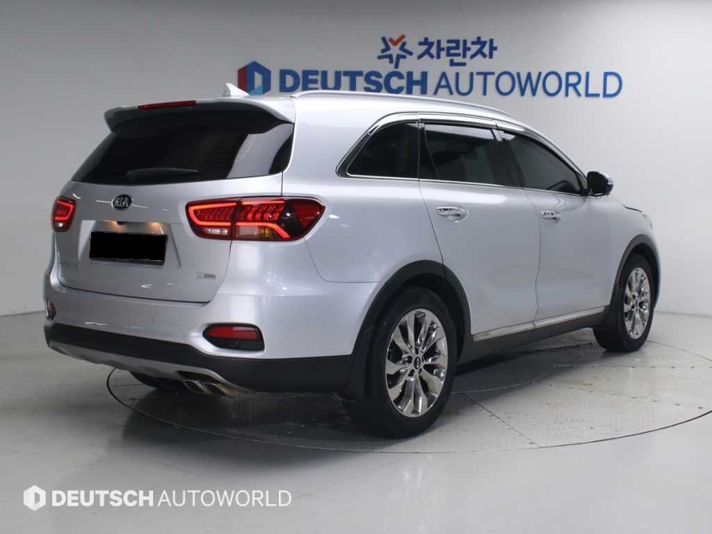 Kia Sorento — photo 02