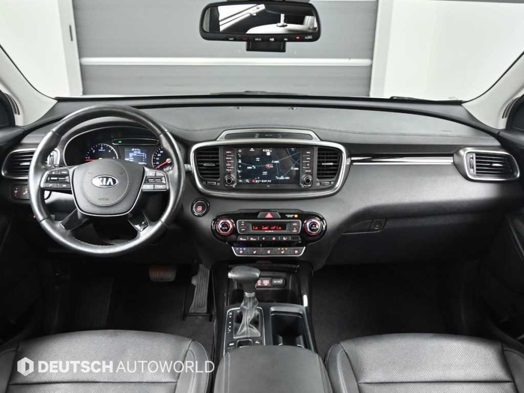 Kia Sorento — photo 07