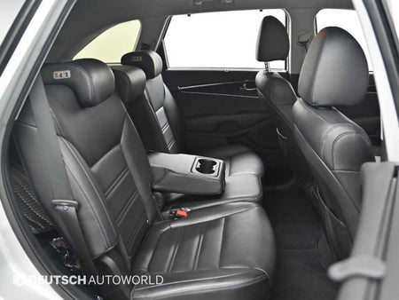 Kia Sorento — photo 12