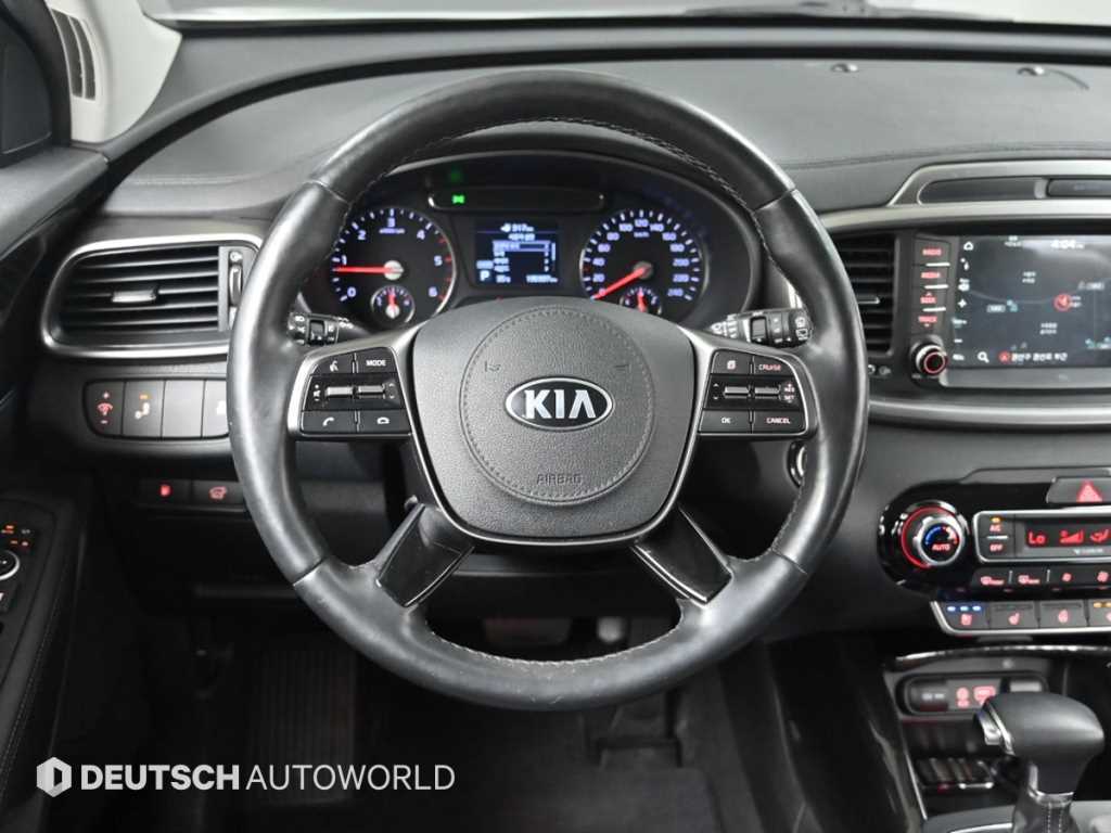 Kia Sorento — photo 13