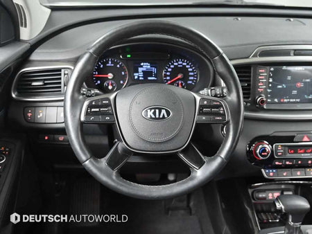 Kia Sorento — photo 13