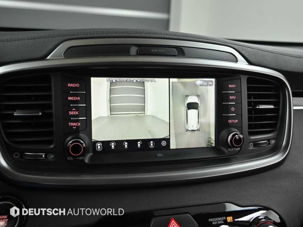 Kia Sorento — photo 15