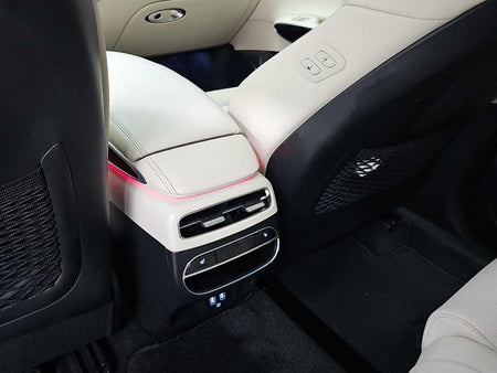 Genesis GV70 — photo 13