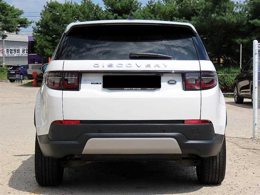 Land Rover Discovery Sport — photo 04