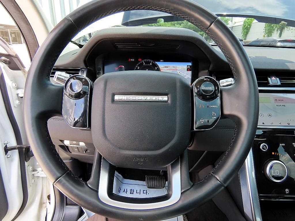 Land Rover Discovery Sport — photo 08