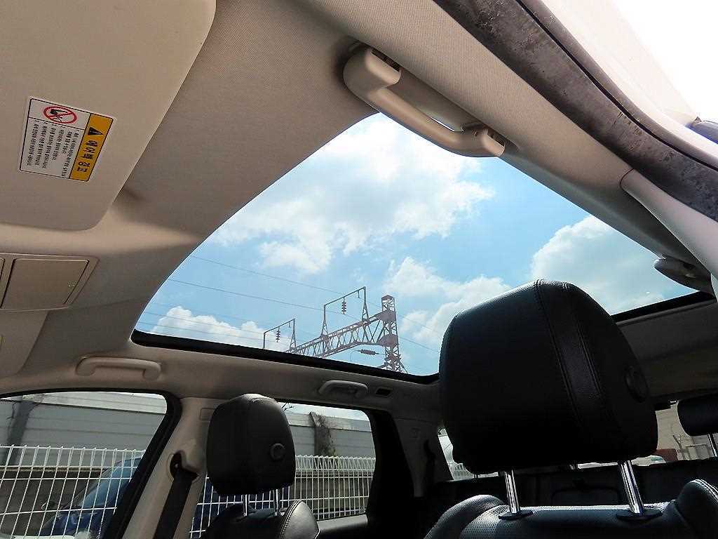 Land Rover Discovery Sport — photo 16