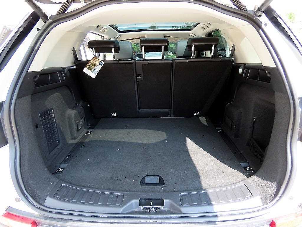 Land Rover Discovery Sport — photo 17