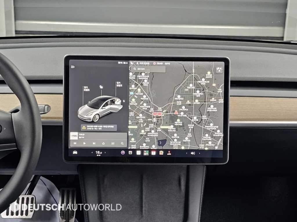 Tesla Model 3 — photo 14