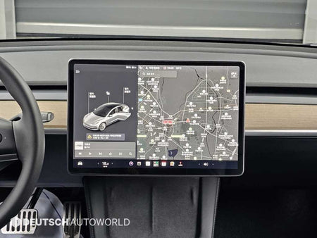 Tesla Model 3 — photo 14