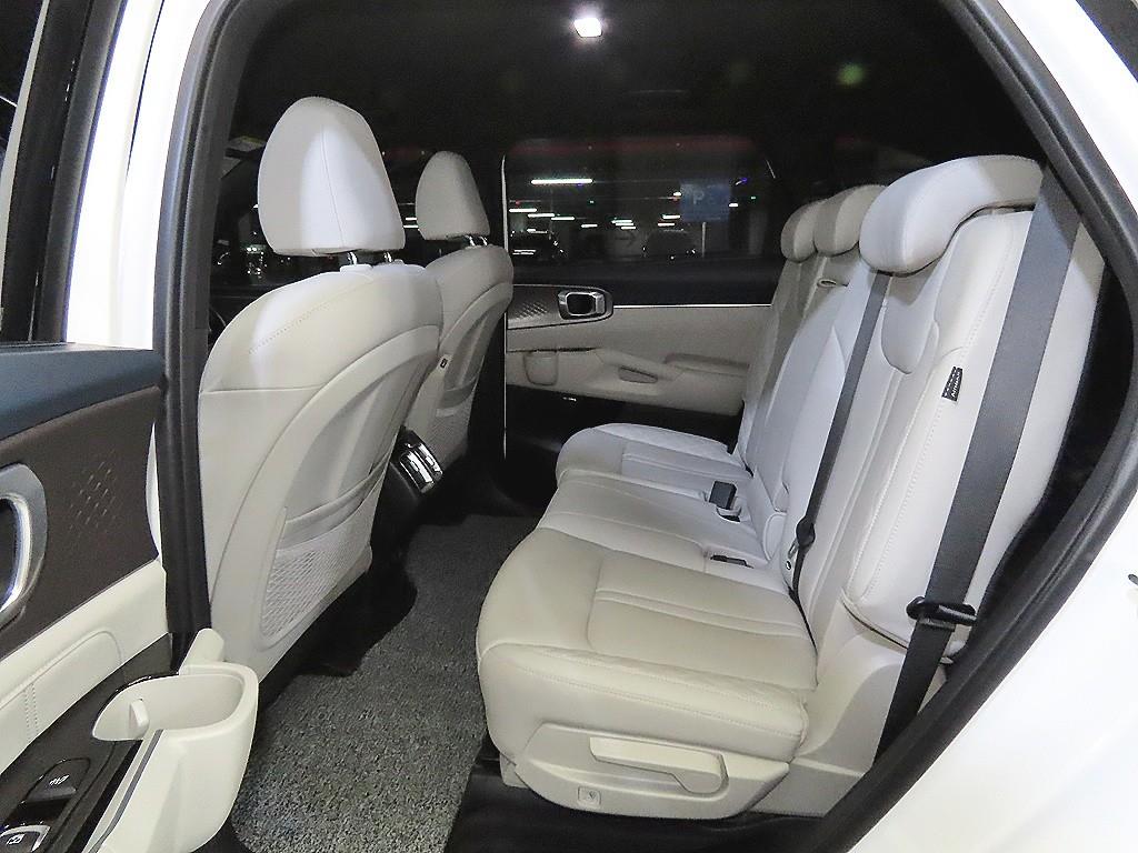 Kia Sorento — photo 07