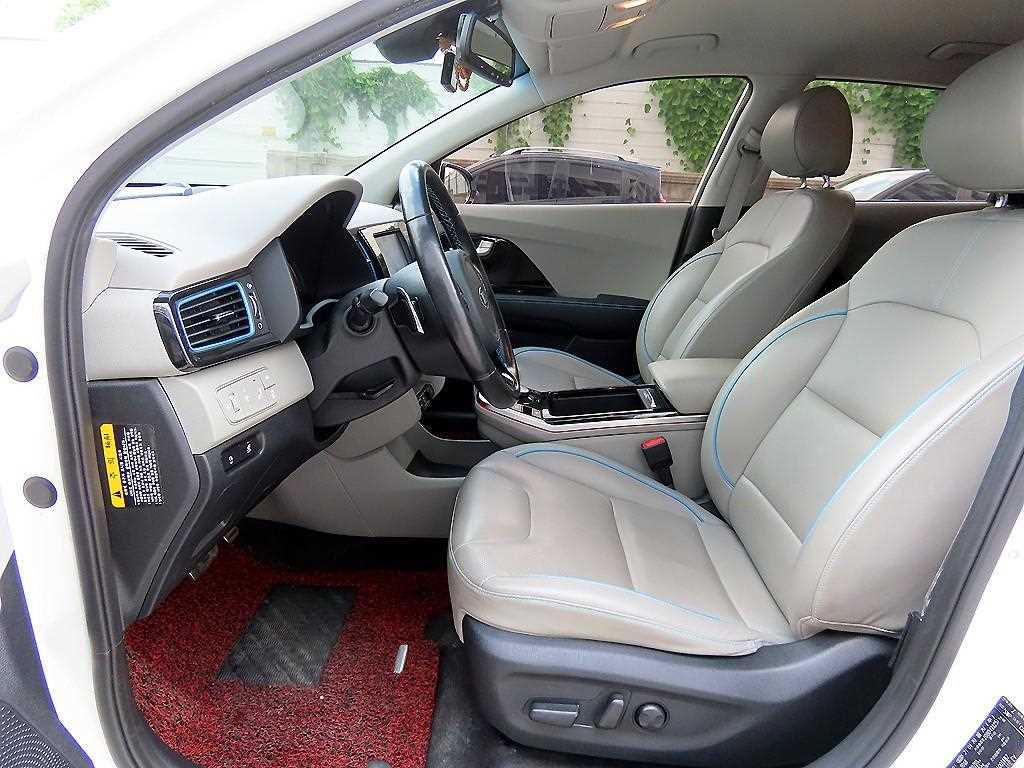 Kia Niro — photo 05