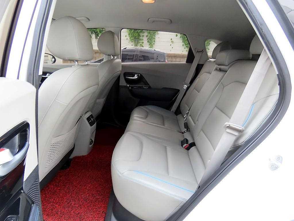 Kia Niro — photo 06
