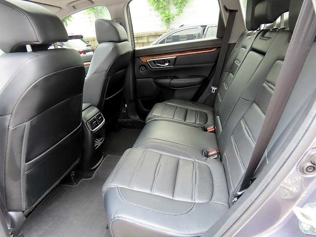 Honda CR-V — photo 06