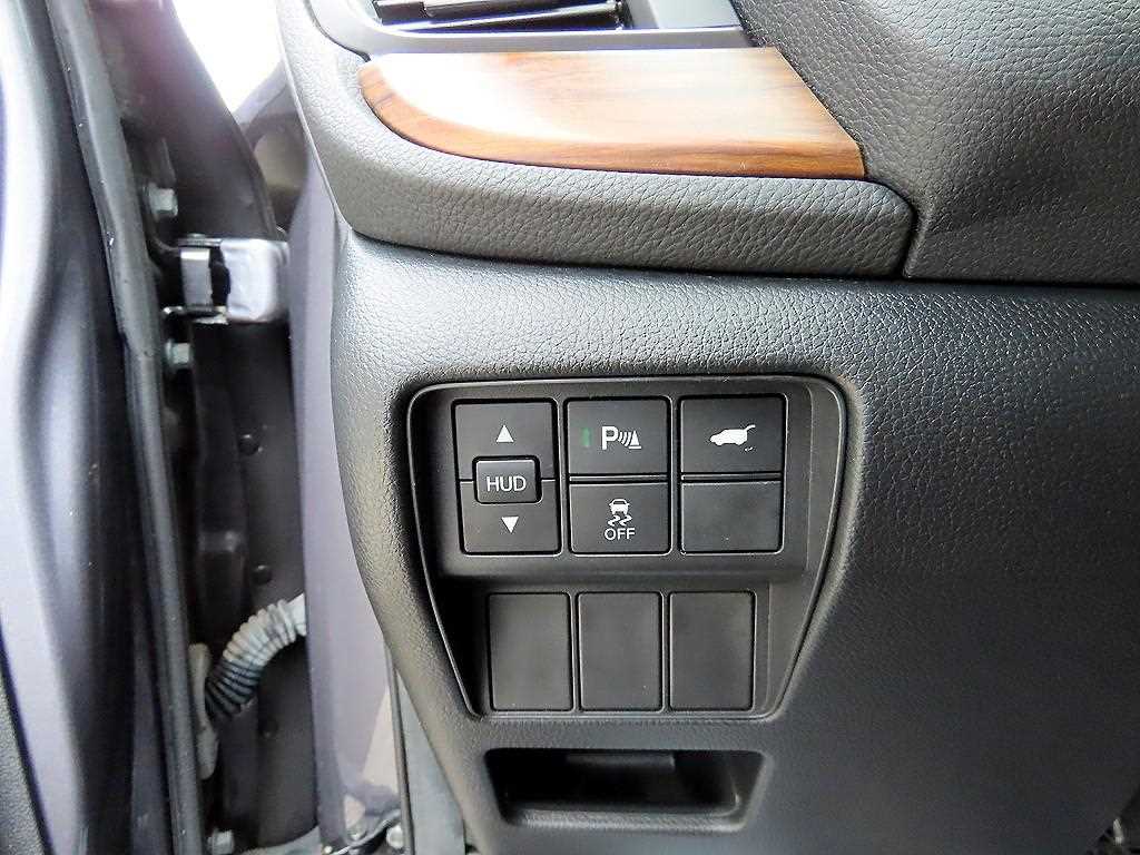 Honda CR-V — photo 12