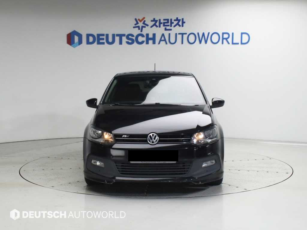 Volkswagen Polo — photo 03