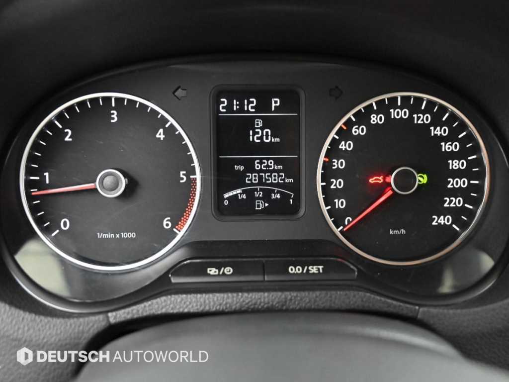 Volkswagen Polo — photo 08