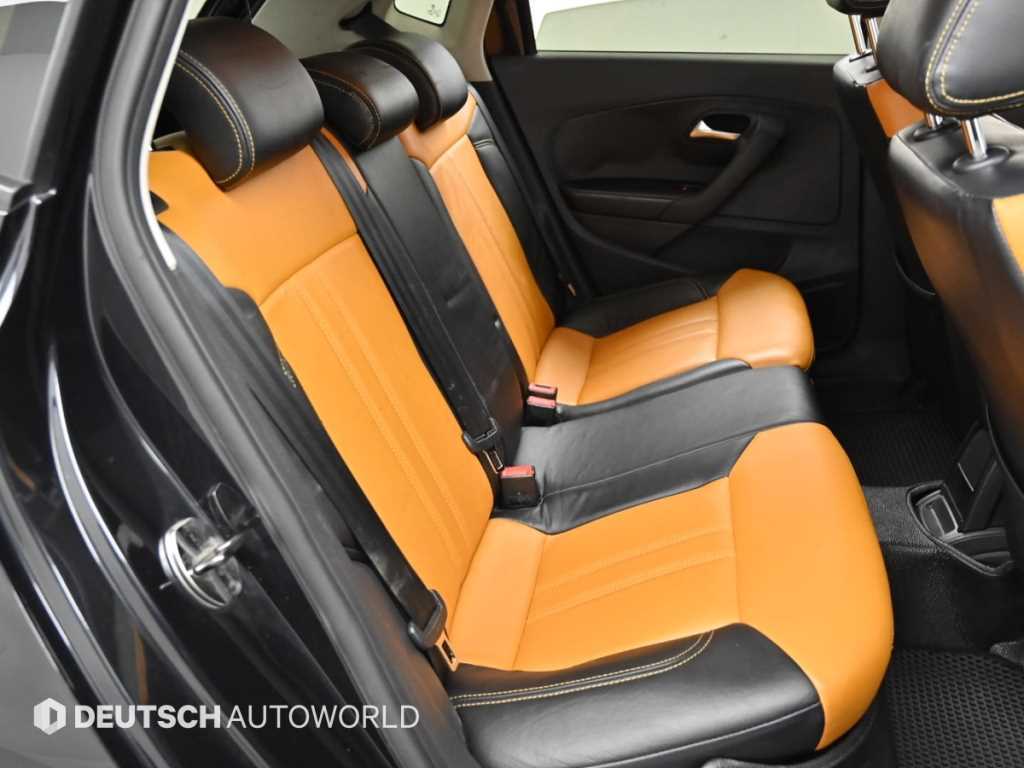 Volkswagen Polo — photo 12