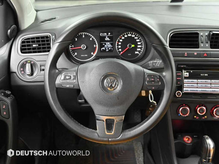 Volkswagen Polo — photo 13