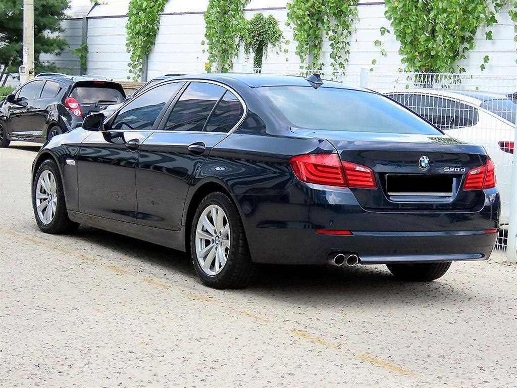 BMW 5-Series — photo 03