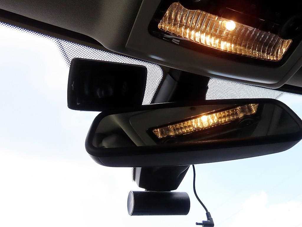 BMW 5-Series — photo 16