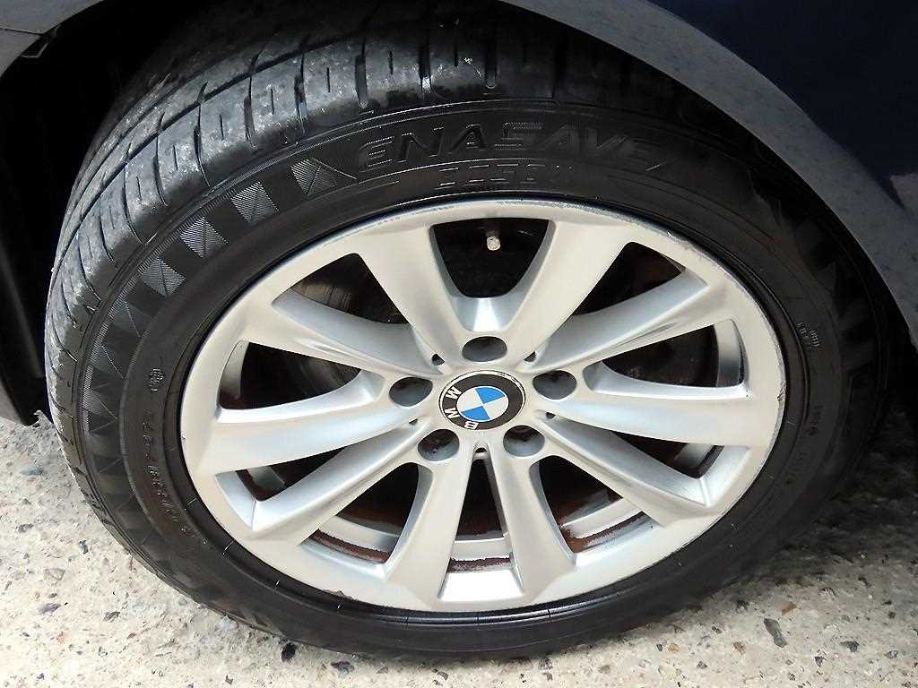 BMW 5-Series — photo 20