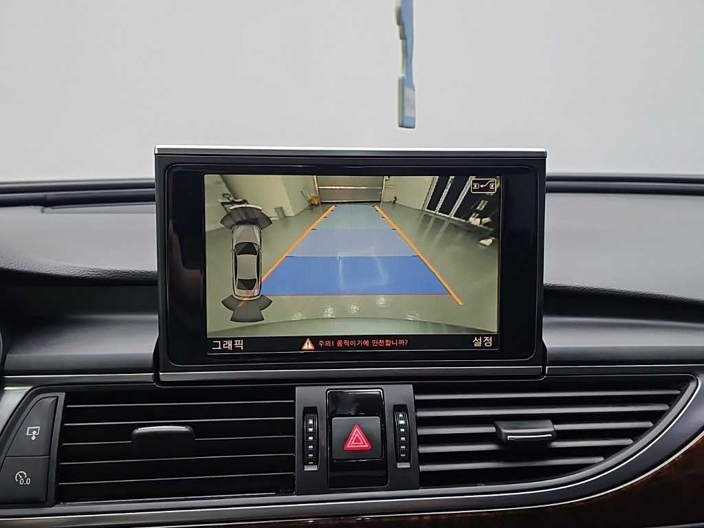 Audi A6 — photo 15